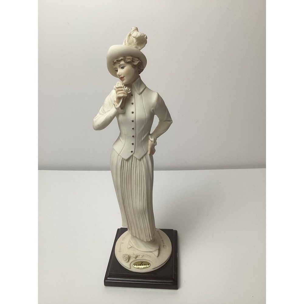 Giuseppe Armani Florence Lady Figurine Elegant Woman Rose Base Suzanne